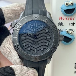 OR Factory is set to launch a new chapter in re-creating legendary timepieces. This cutting-edge Omega Seamaster 300M series watch is crafted from imported 316L stainless steel, featuring a bezel made of high-density Korean ceramic adorned with white enamel diving markers.The dial, also crafted from polished ceramic, features laser-engraved wave patterns. The 42mm case boasts a finely brushed finish. ⚠️ The steel bracelet undergoes meticulous hand-polishing, grain by grain. As the first on the market to achieve authenticity, it features chamfered edges on the back, enabling interchangeability with genuine bracelets. The fluoro-rubber strap offers a smooth, substantial feel, and the lugs are compatible with both steel and rubber straps.⚠️ The sapphire crystal is produced using the Verneuil process (also known as flame fusion). With a Mohs hardness rating of 9, it ensures exceptional clarity at all times. ⚠️ Powered by an exclusively developed and customized replica 8800 integrated movement, tested for months to ensure stable quality.      Forged through adversity, crafted with dedication—dedicated to watch enthusiasts.          OR